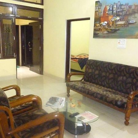 Gangotri Paying Guest House พาราณสี ภายนอก รูปภาพ