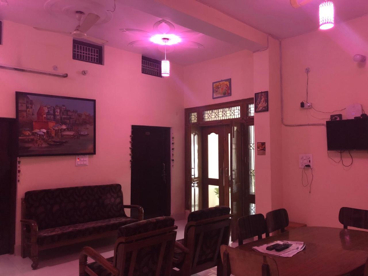 Gangotri Paying Guest House พาราณสี ภายนอก รูปภาพ