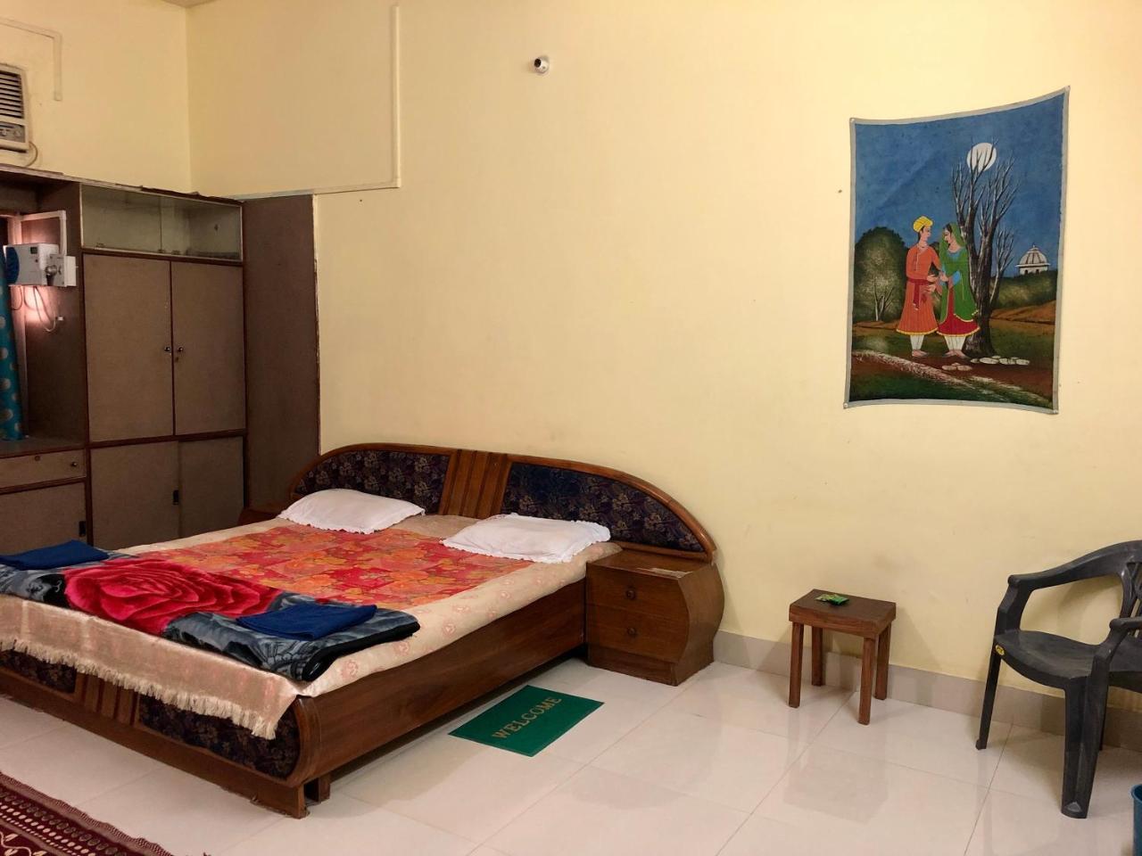 Gangotri Paying Guest House พาราณสี ภายนอก รูปภาพ